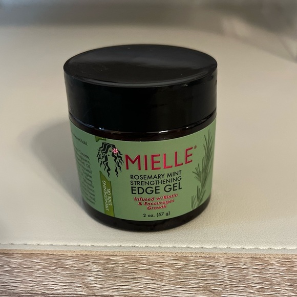 Bundle of hair products! - Picture 2 of 8